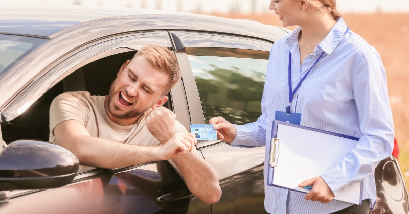מהם התנאים לקבלת רישיון להסעת נוסעים במונית?